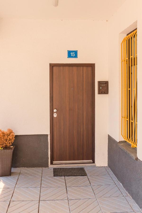 Downtown Apartment Travnik Bagian luar foto